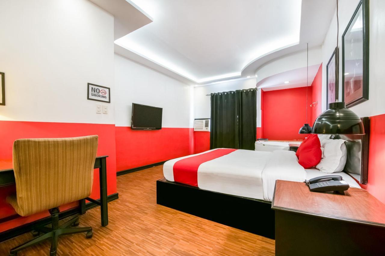 Oyo 432 Diamondwood Hotel Angeles Exterior photo